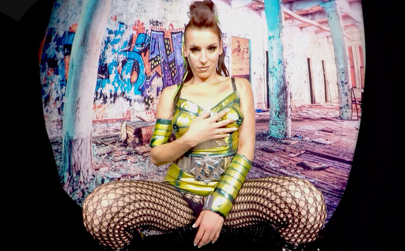 405 - Victoria Daniels; Hot Babe in a Sexy Outfit Solo Slideshow