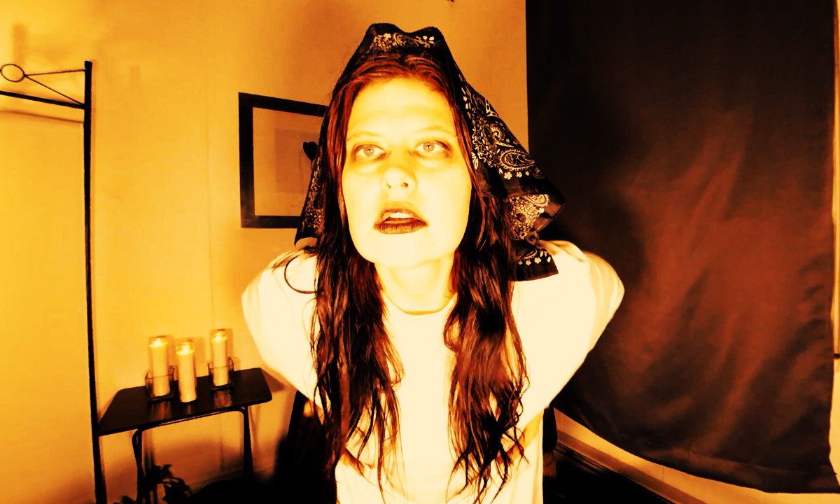 Ghostly Girl Vol.1 Slideshow
