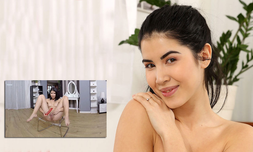 Mouth or Pussy - Toying Pee Piss Fetish Slideshow